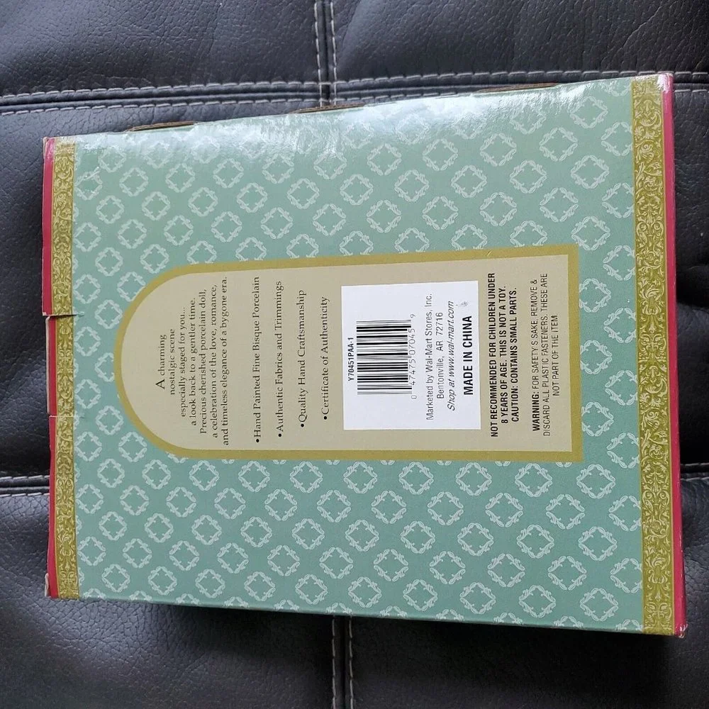 Classic Treasures - Birdhouse and Fence Special Edition Collectible Doll New - Picture 6 of 6